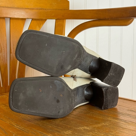 Cream Leather Ankle Boots Made in Brazil - Picture 6 of 7